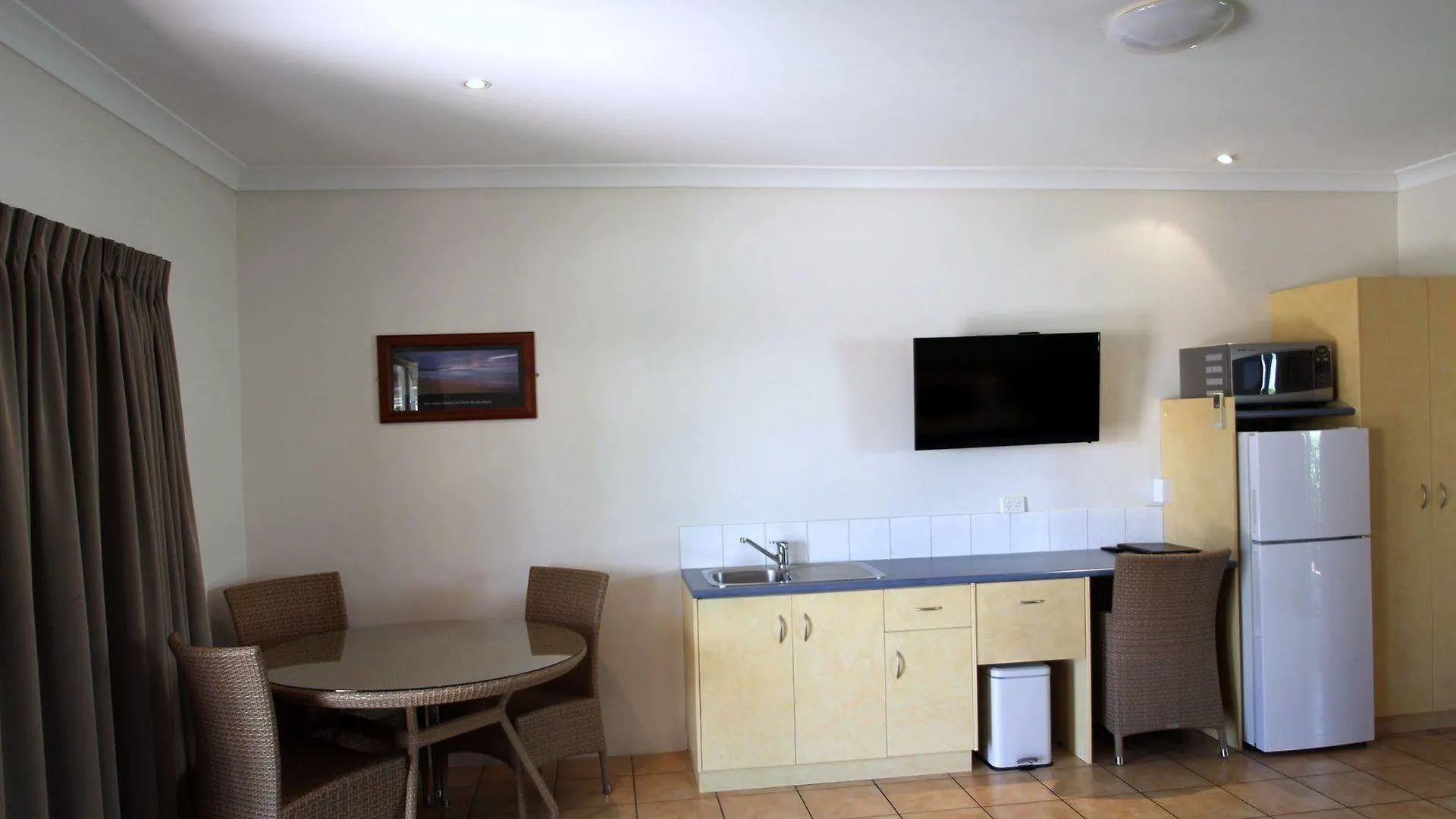 Midlander Motor Inn Emerald
