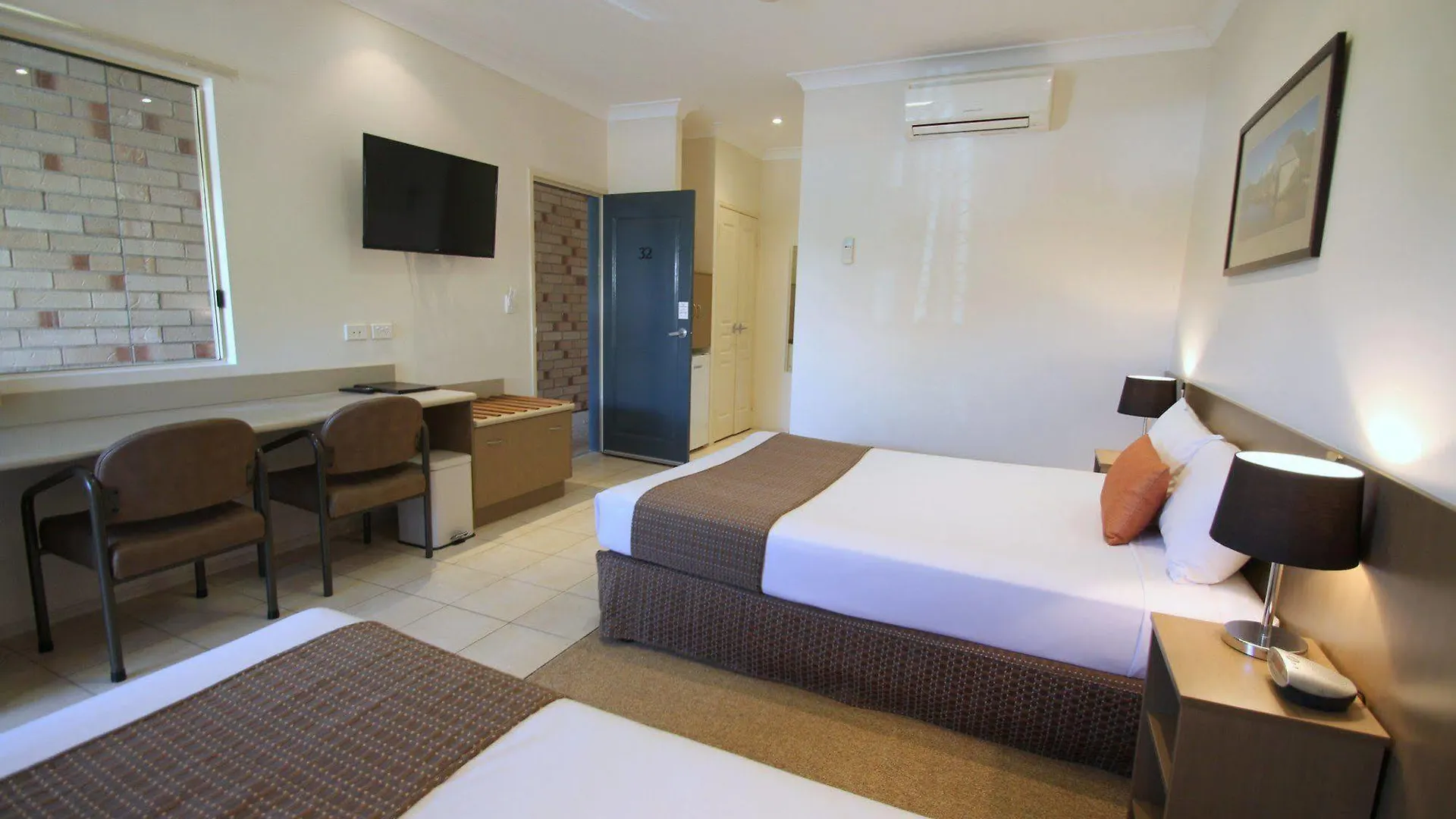 Midlander Motor Inn Emerald 4*,